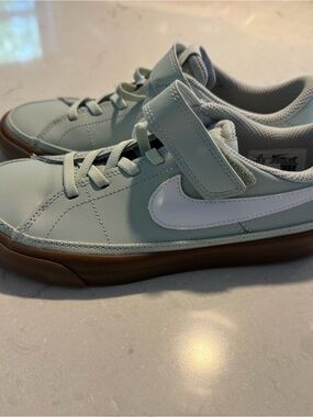 Nike Kids Mint Green Sneakers with White Swoosh and Gum Sole
